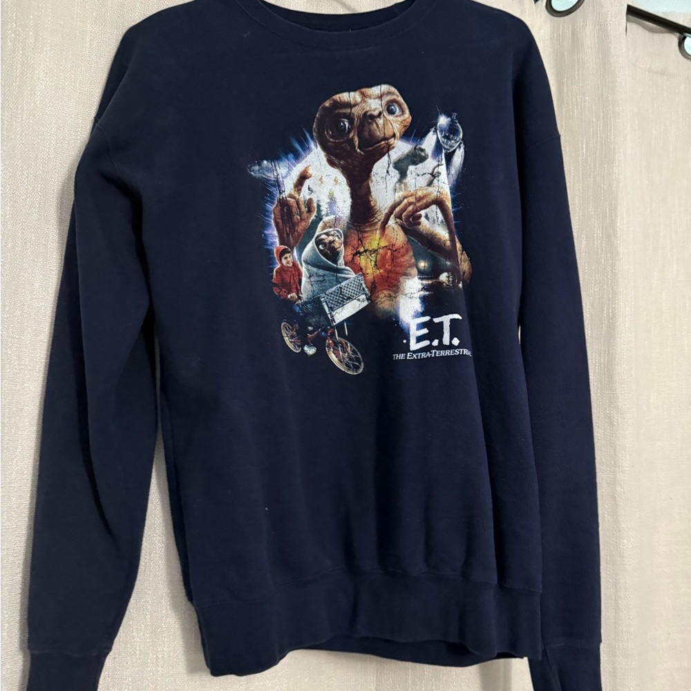 Universal Black Sweatshirt with E.T. Graphic